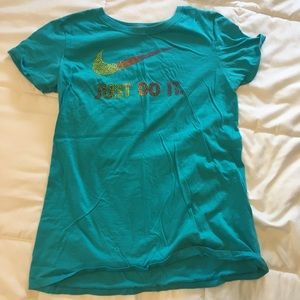 Nike Ladies Large slim fit shirt